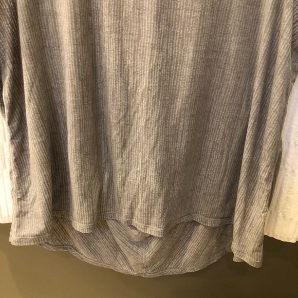 Lululemon Tank - Picture 4 of 5